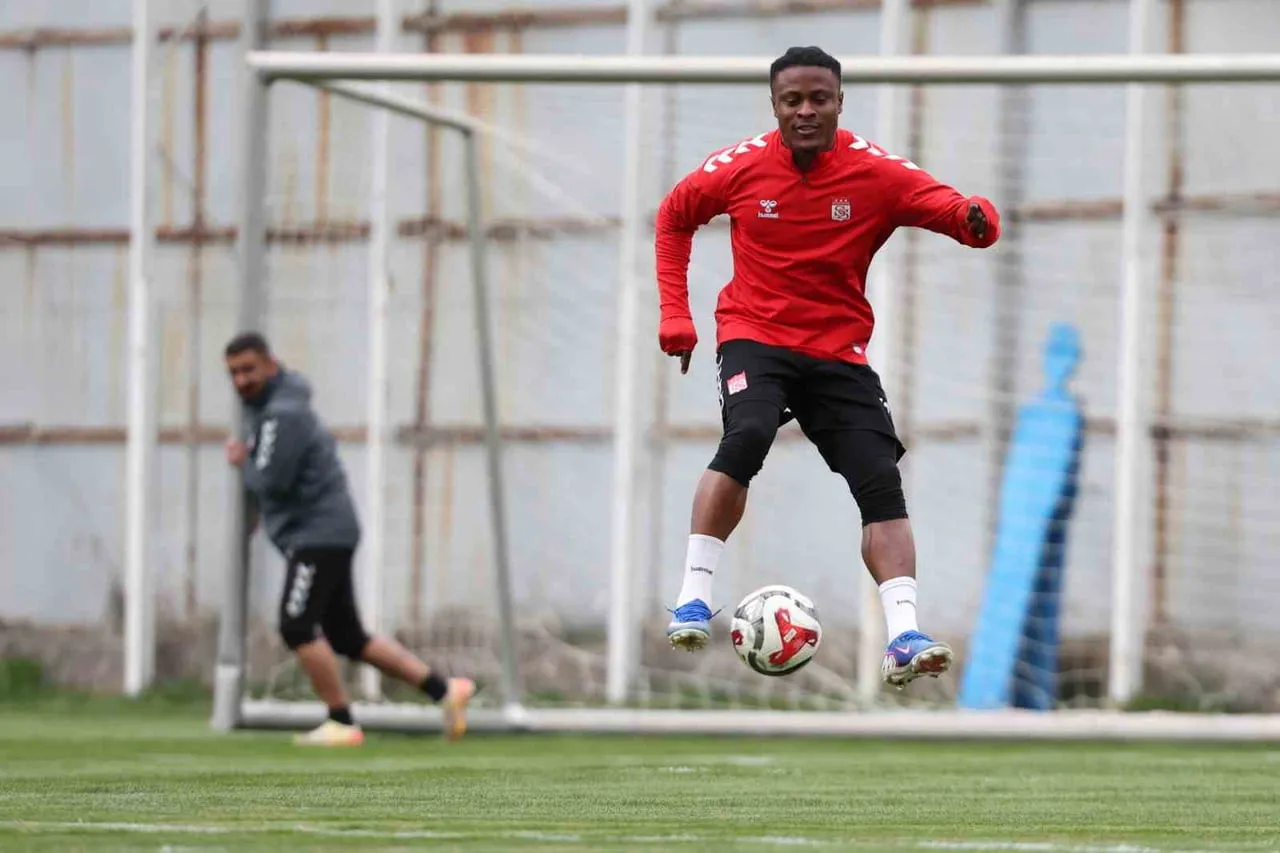 ÖZBELSAN SİVASSPOR, TRENDYOL 1. LİG’İN 35. HAFTASINDA SAHASINDA İSTANBULSPOR İLE OYNAYACAĞI MAÇIN...
