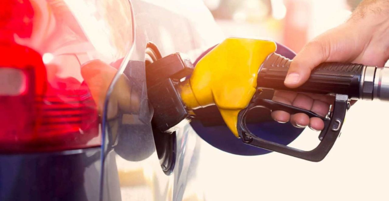 Petrol ve mazota büyük zam