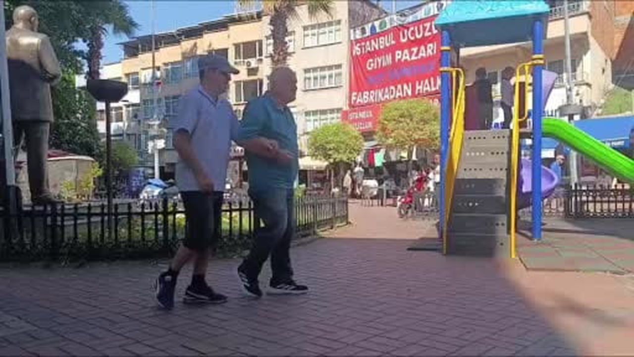 "Her baba evladı için yaşar" dedirten fedakarlık... Ömrünü engelli oğluna adadı