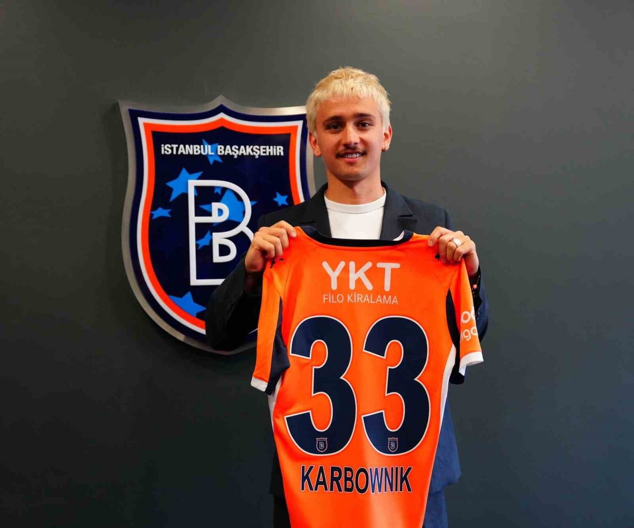 RAMS BAŞAKŞEHİR’İN YENİ TRANSFERİ 25 YAŞINDAKİ FUTBOLCU MİCHAL KARBOWNİK, TURUNCU-LACİVERTLİLERİN...