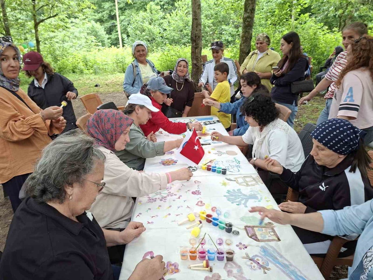 RİZE’DE ‘KANSERLE MÜCADELEDE FARKINDALIK VE UMUDA YOLCULUK’ PROJESİ KAPSAMINDA DÜZENLENEN ÇEŞİTLİ...