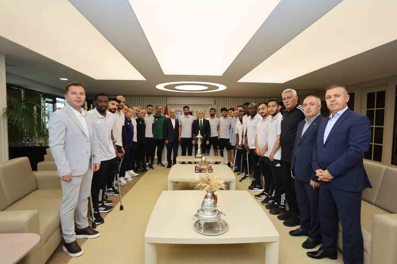 ŞAHİNBEY BELEDİYE SPOR KULÜBÜ AMPUTE FUTBOL TAKIMI, ŞAMPİYONLUĞUN ARDINDAN ŞAHİNBEY BELEDİYE...