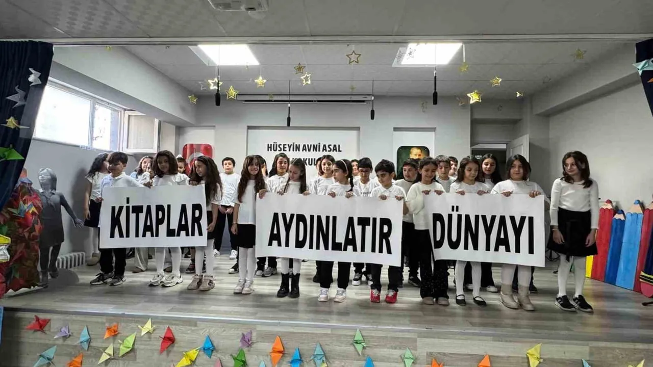 SAMSUN GENELİNDE KÜTÜPHANELER HAFTASI KAPSAMINDA OKULLARDA DÜZENLENEN ETKİNLİKLERLE ÖĞRENCİLER...
