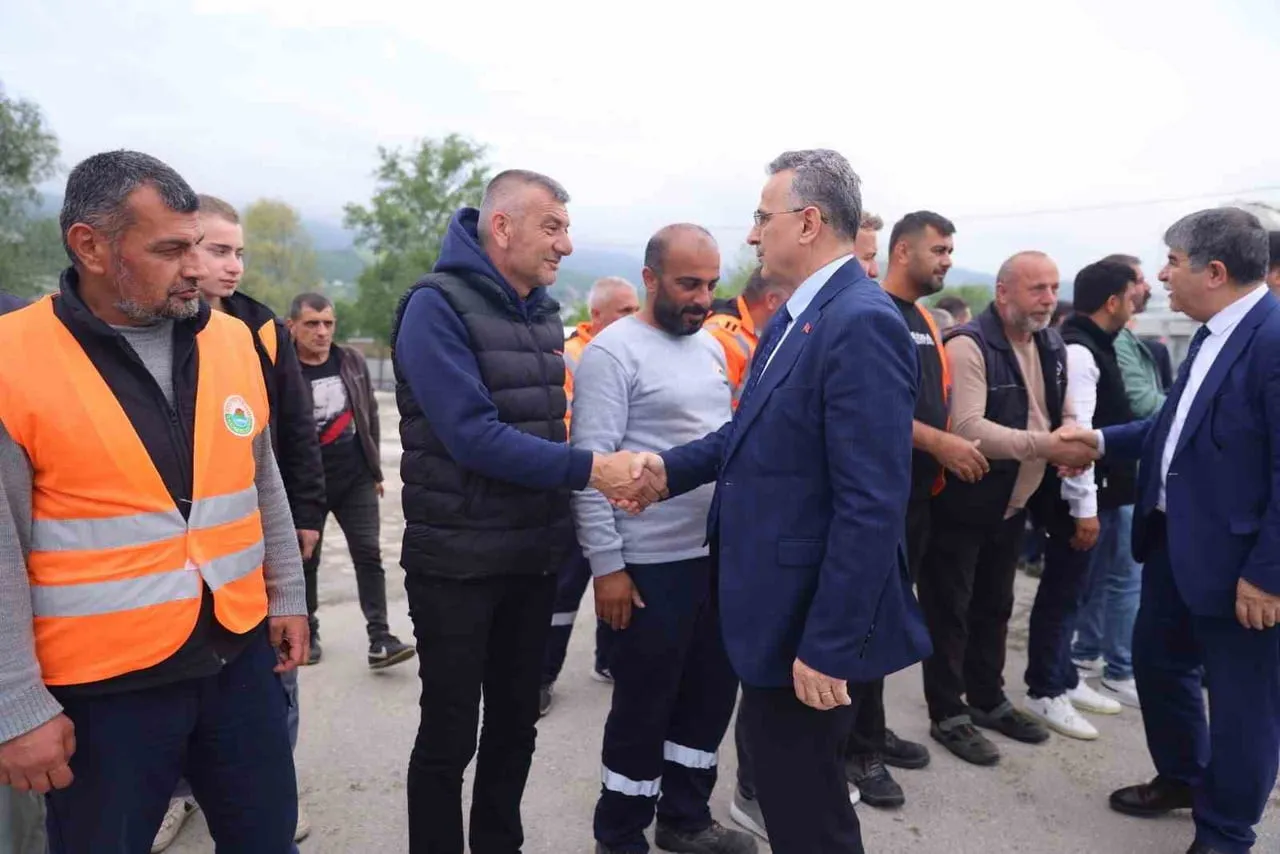 SAMSUN'UN İLKADIM BELEDİYE BAŞKANI İHSAN KURNAZ, YAKLAŞAN KURBAN BAYRAMI ÖNCESİNDE BELEDİYE...