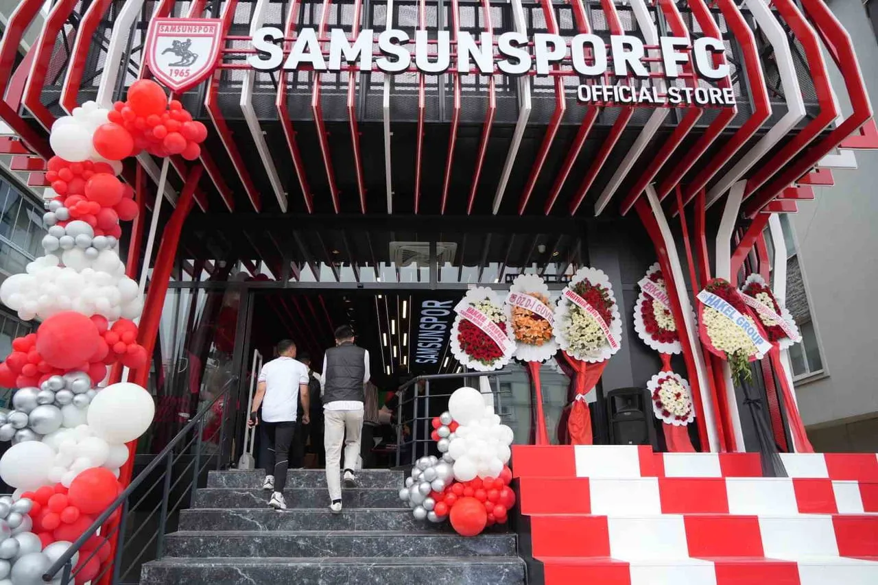 SAMSUNSPOR TARAFINDAN ATAKUM’DA YAPIMI TAMAMLANAN YENİ SAMSUNSPOR FC STORE MAĞAZASININ AÇILIŞI...