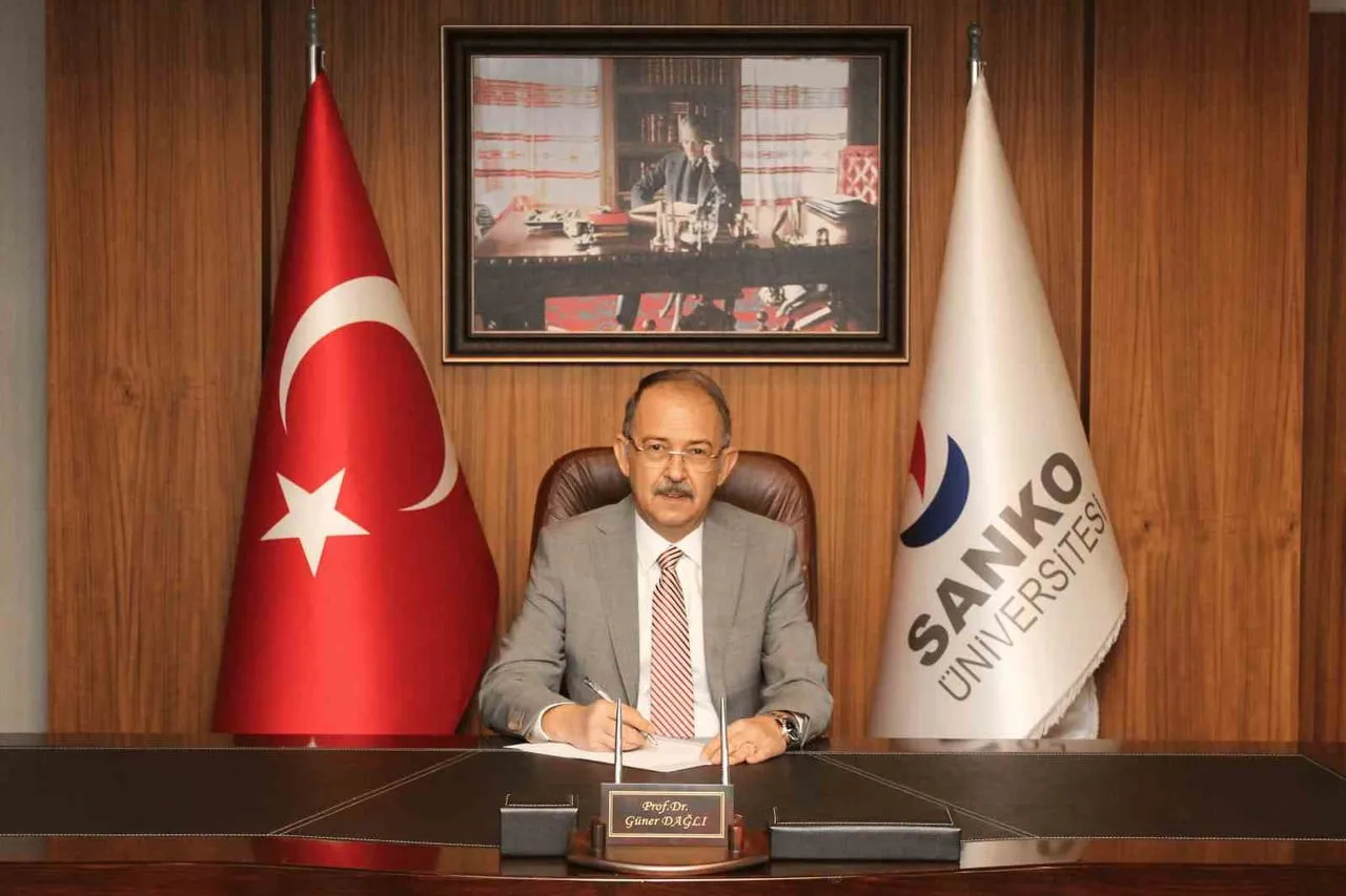 SANKO ÜNİVERSİTESİ REKTÖRÜ PROF. DR. GÜNER DAĞLI, 19 MAYIS ATATÜRK'Ü ANMA, GENÇLİK VE SPOR BAYRAMI...