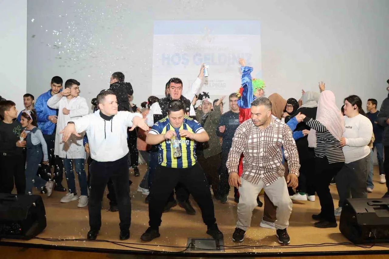 ŞANLIURFA’DA OTİZM FARKINDALIK GÜNÜ ETKİNLİĞİ DÜZENLENDİ