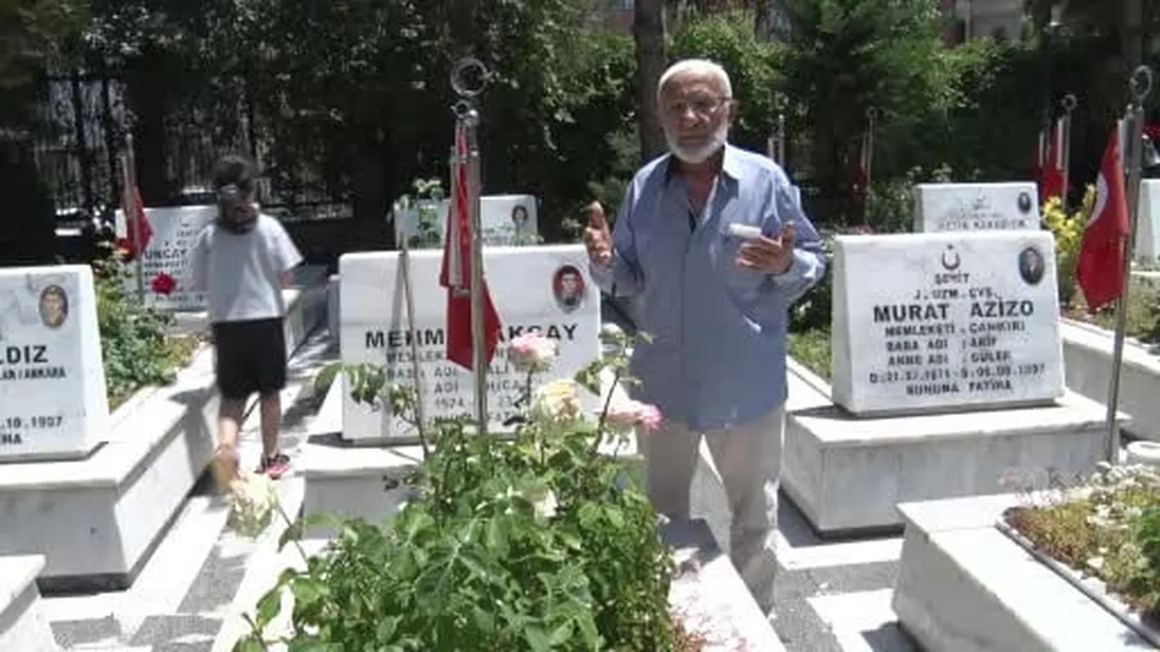 Şehit babalarının buruk Babalar Günü: "O bize gelemiyor, biz ona geldik"