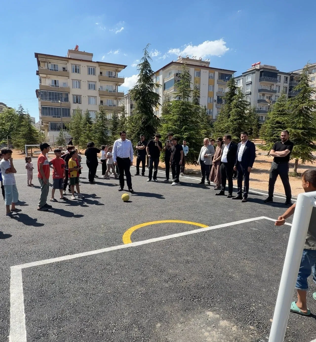 ŞEHİTKAMİL BELEDİYE BAŞKANI UMUT YILMAZ, BURAK MAHALLESİ’NDE UZUN YILLARDIR ATIL DURUMDA BULUNAN...