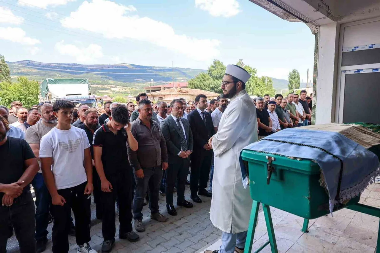 SEVİLEN MUHTAR SON YOLCULUĞUNA UĞURLANDI