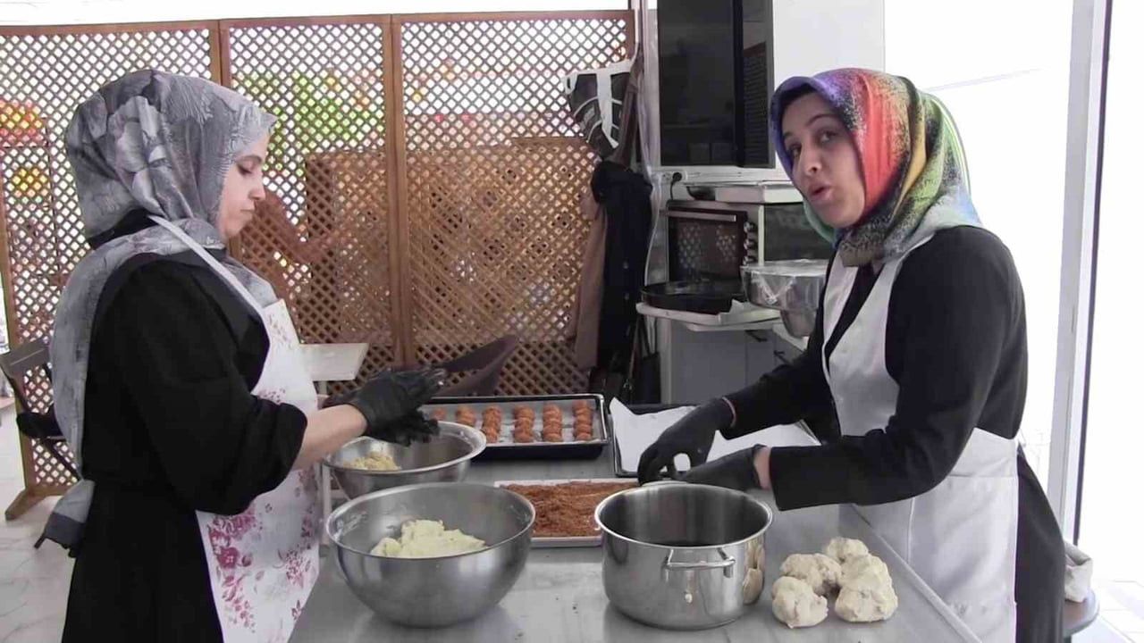 SİİRT’TE 14 YAŞINDAKİ KIZINA ÇÖLYAK TEŞHİSİ KONULMASININ ARDINDAN YAŞADIĞI ZORLUKLARDAN YOLA ÇIKAN...