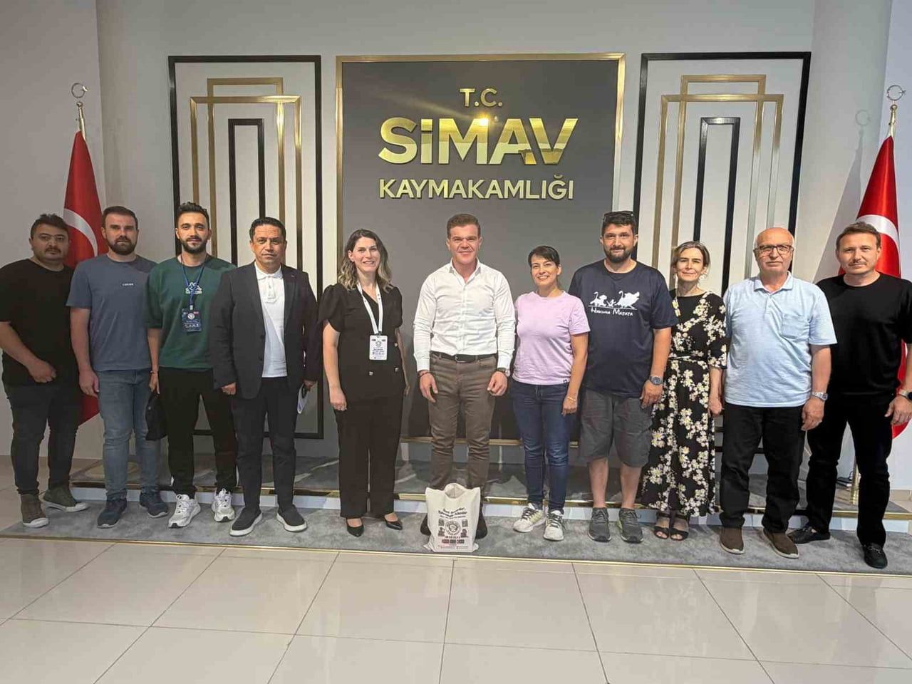 SİMAV KAYMAKAMI KARALOĞLU, YUNANİSTANLI UZMAN VE ÖĞRETMENLERİ KABUL ETTİ