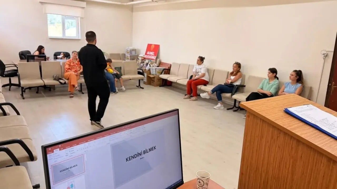 SİNOP AİLE VE SOSYAL HİZMETLER İL MÜDÜRLÜĞÜ TARAFINDAN, AİLE VE SOSYAL HİZMETLER BAKANLIĞI'NIN...