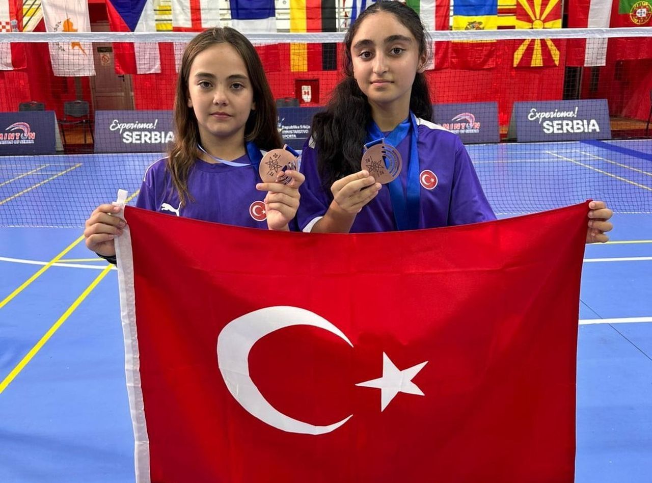 SIRBİSTAN'DA DÜZENLENEN YOUTH OPEN INTERNATİONAL 2026 BADMİNTON TURNUVASINDA TÜRKİYE'Yİ TEMSİL...