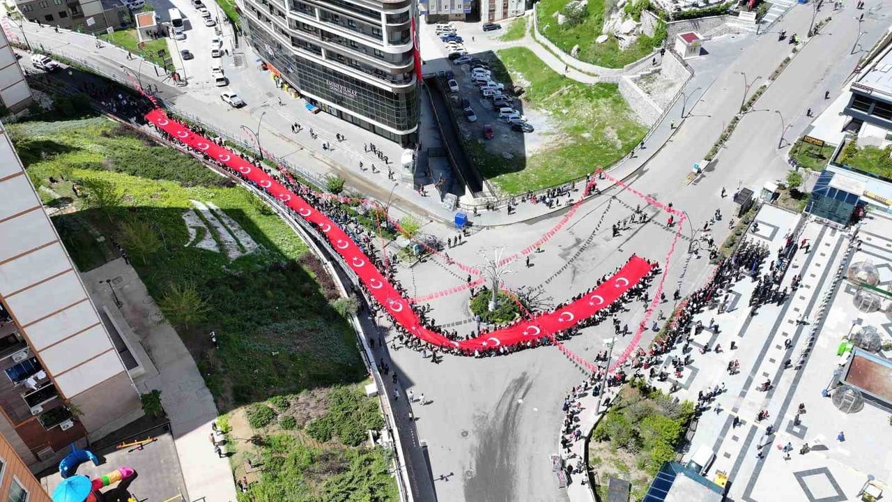 ŞIRNAK'TA 19 MAYIS ATATÜRK'Ü ANMA, GENÇLİK VE SPOR BAYRAMI ETKİNLİKLERİ KAPSAMINDA, KENT PROTOKOLÜ...
