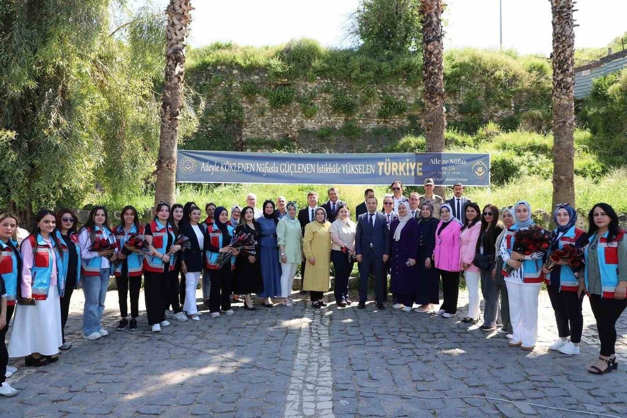 ŞIRNAK’IN CİZRE İLÇESİNDE ANNELER GÜNÜ, DİCLE NEHRİ KENARINDA BULUNAN TARİHİ BIRCA BELEK PARKI’NDA...