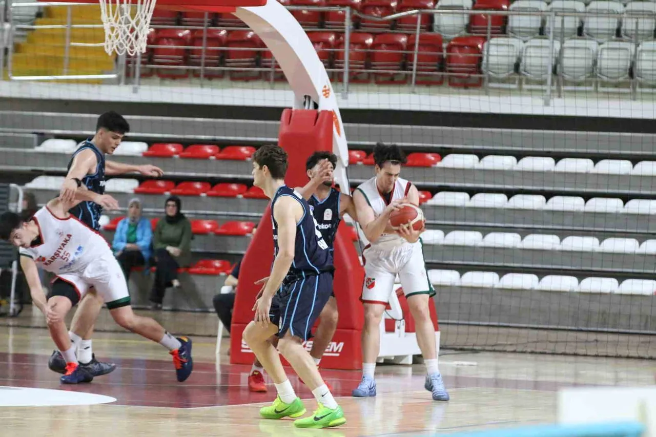 SİVAS’TA PAZARTESİ GÜNÜ BAŞLAYAN U-18 ERKEKLER TÜRKİYE BASKETBOL ŞAMPİYONASI, YÜKSELME GRUBU...