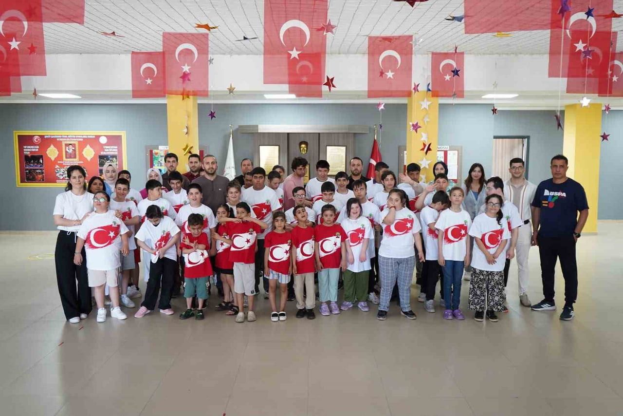 SPOR FESTİVALİ, ÖZEL İHTİYAÇLI ÖĞRENCİLERİN YÜZÜNÜ GÜLDÜRDÜ