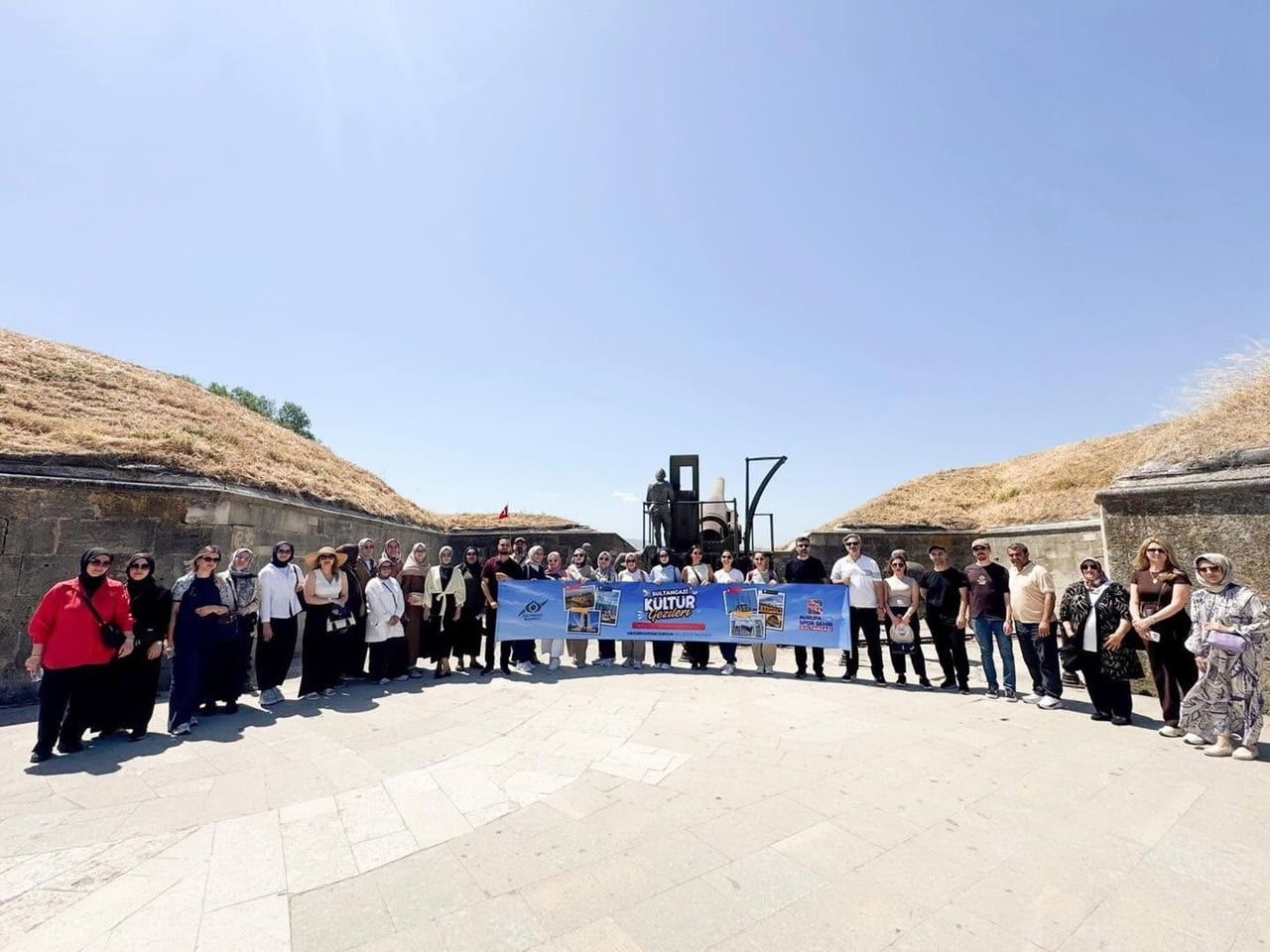 SULTANGAZİ BELEDİYESİ'NİN, İLÇE SAKİNLERİ İÇİN TÜRKİYE’NİN TARİHİ VE KÜLTÜREL MEKANLARINA YÖNELİK...