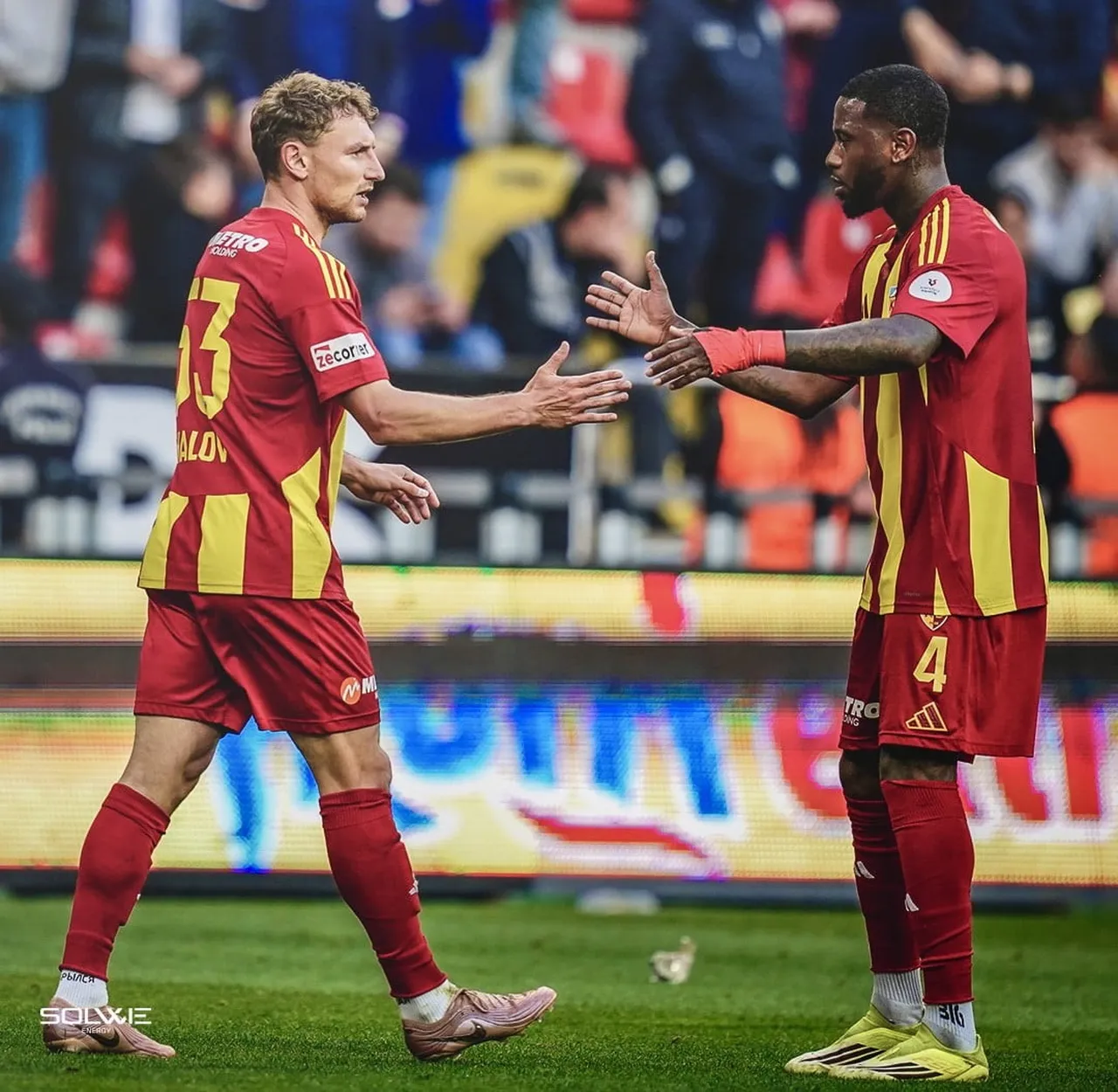 SÜPER LİG 2025-2026 SEZONUNDA KAYSERİSPOR, SAHASINDA OYNADIĞI 17 MAÇTA 19 PUAN TOPLADI.