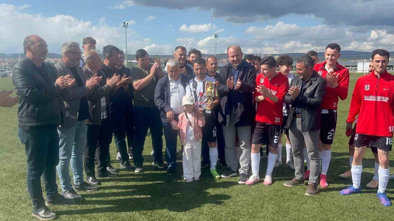 TAVŞANLI'DA LİGİN BİTİMİNE 2 HAFTA KALA NAMAĞLUP ŞAMPİYON GÖBELSPOR