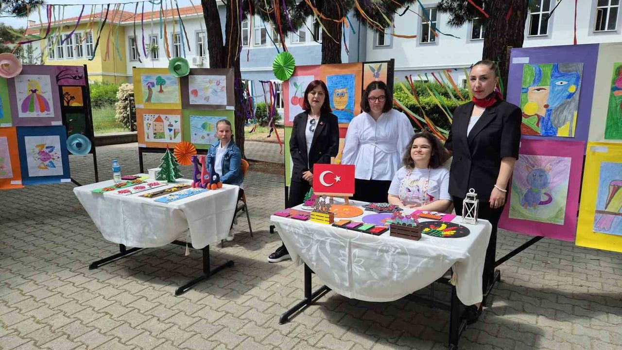 TEKİRDAĞ MESLEKİ VE TEKNİK ANADOLU LİSESİ’NDE ÖZEL ÖĞRENCİLER TARAFINDAN HAZIRLANAN EL EMEĞİ...