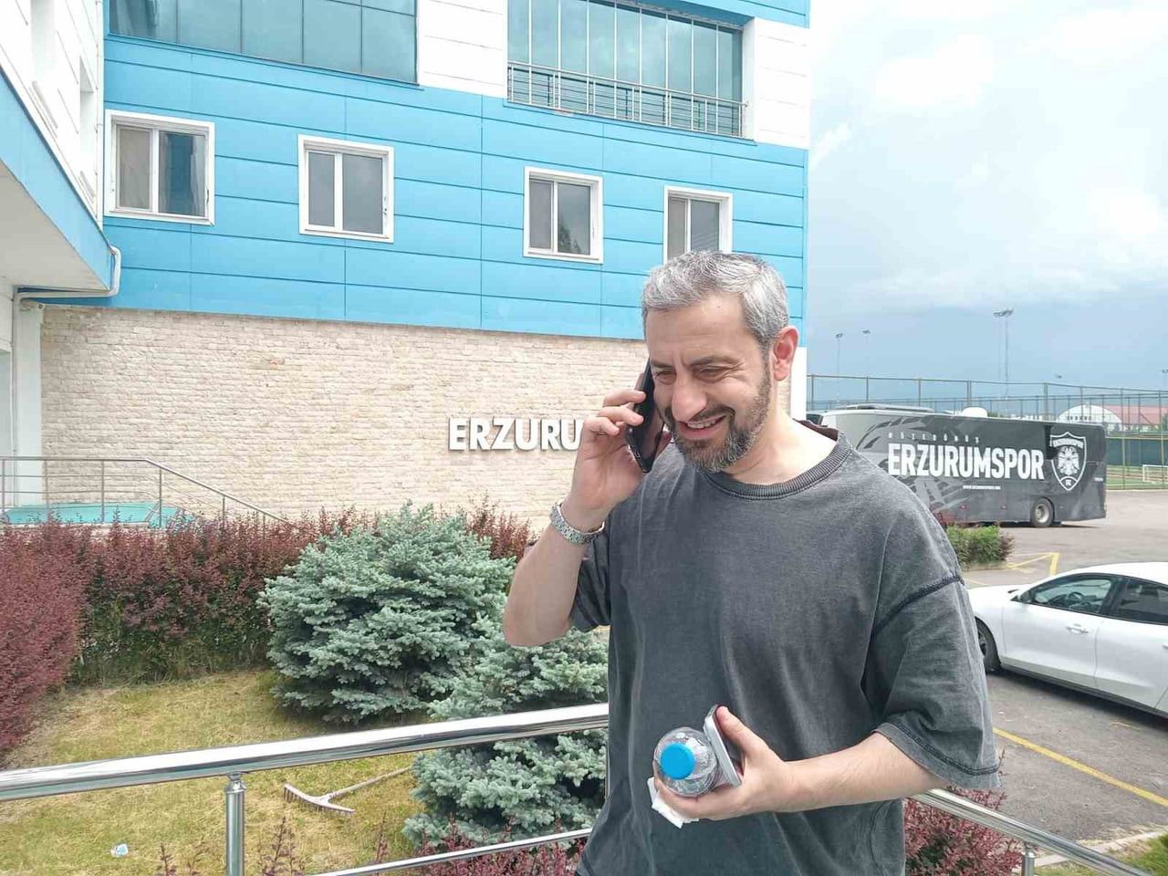 TEKNİK DİREKTÖR SERKAN ÖZBALTA EKİBİYLE BİRLİKTE ERZURUM’A GELDİ