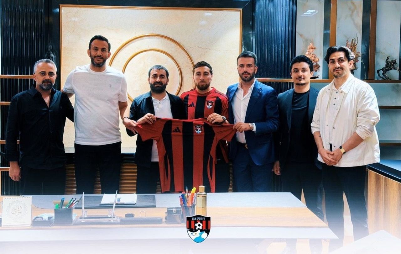TFF 1. LİG’DE MÜCADELE EDEN VANSPOR FUTBOL KULÜBÜ, ORKUN KÖKÇÜ'NÜN AĞABEYİ OZAN CAN KÖKÇÜ'YÜ...
