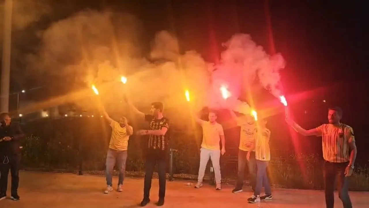 TFF 2. LİG PLAY-OFF FİNALİNDE İSTEDİĞİ SONUCU ALAMAYAN MUŞSPOR’A DESTEK SÜRÜYOR. HASKÖY İLÇESİNDE...