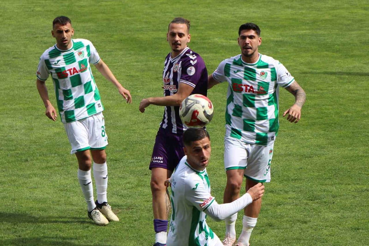 TFF 3. LİG 3. GRUP 27. HAFTA KARŞILAŞMASINDA AMASYASPOR, KONUK ETTİĞİ KARADENİZ EREĞLİ...