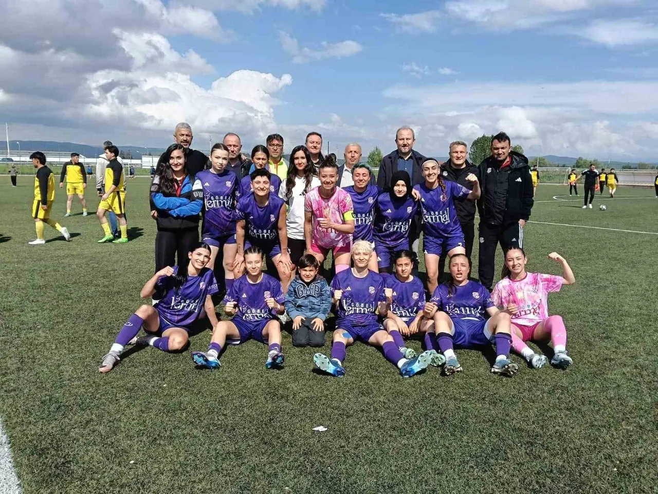 TFF KADINLAR 3. LİG'DE MÜCADELE EDEN KÜTAHYA TAVŞANLI AKINCILARSPOR KULÜBÜ KADIN FUTBOL TAKIMI...