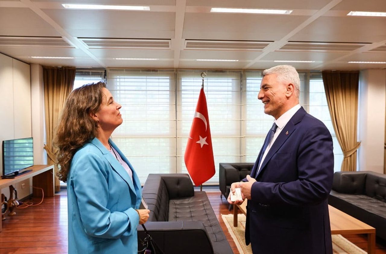 TİCARET BAKANI ÖMER BOLAT, BRÜKSEL’DE AVRUPA OTOMOBİL ÜRETİCİLERİ BİRLİĞİ (ACEA) GENEL DİREKTÖRÜ...