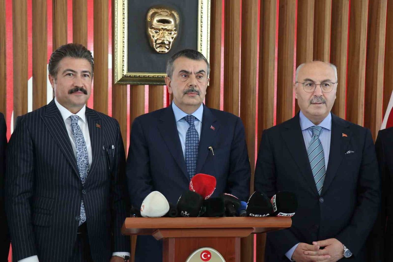 TOPLANTININ ARDINDAN MİLLİ EĞİTİM BAKANI YUSUF TEKİN AÇIKLAMA YAPTI