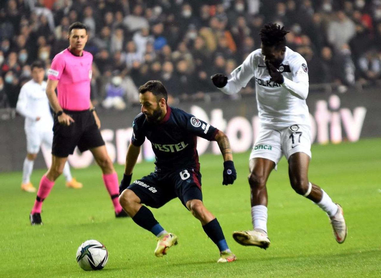 Trabzonspor - Altay maçı neden İstanbul