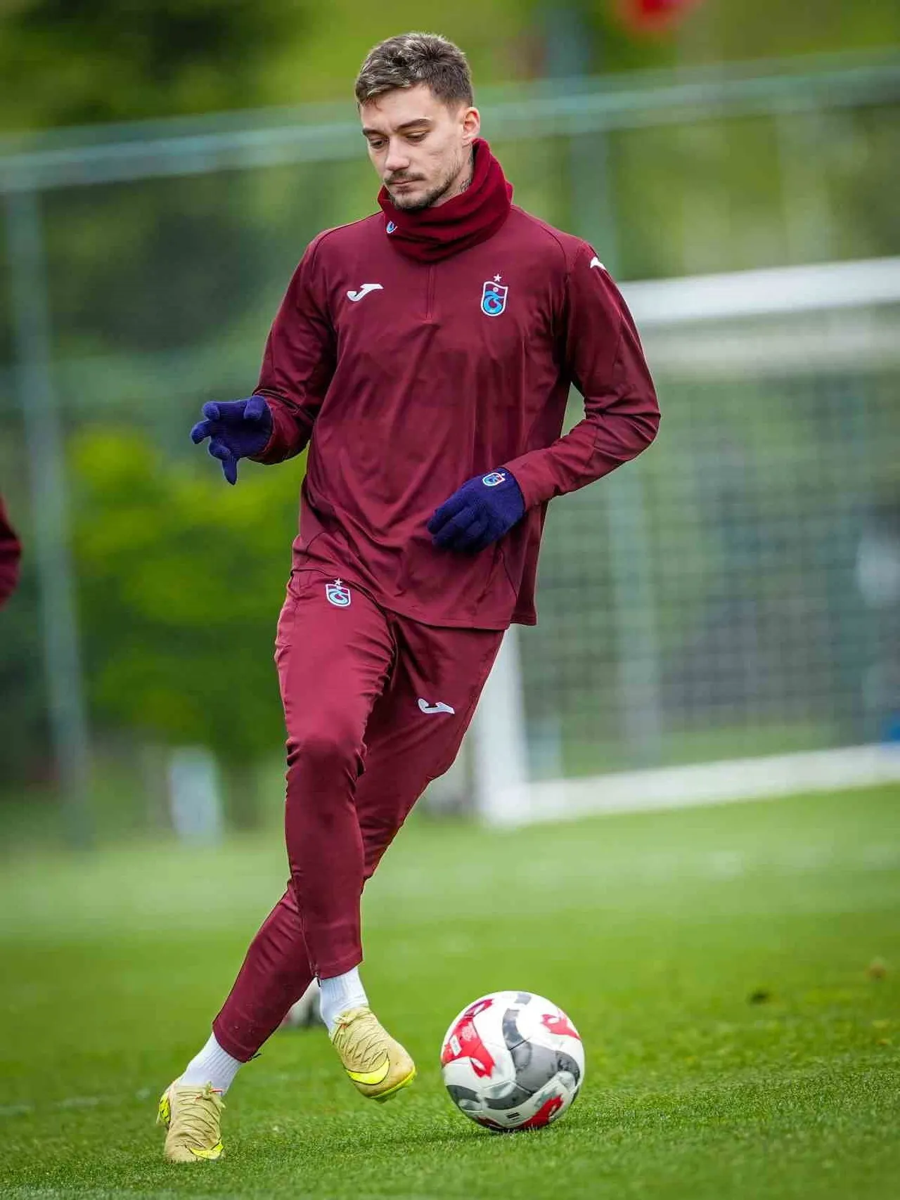 TRABZONSPOR, BEŞİKTAŞ’TAN 8 MİLYON 500 BİN EURO BONSERVİS BEDELİYLE TRANSFER ETTİĞİ ARNAVUT...