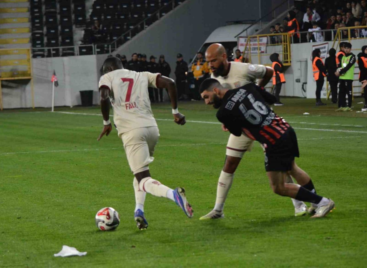 TRENDYOL 1. LİG 33. HAFTA KARŞILAŞMASINDA ÇORUM FK, EVİNDE BANDIRMASPOR’A 1-0 MAĞLUP OLDU.