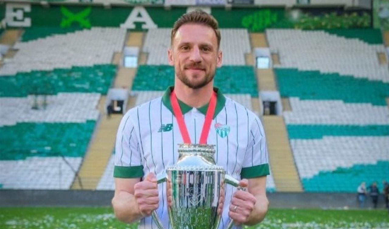 TRENDYOL 1. LİG ŞAMPİYONLUĞU HEDEFİYLE TRANSFER DÖNEMİNE DAMGA VURAN BURSASPOR, İÇ TRANSFER...