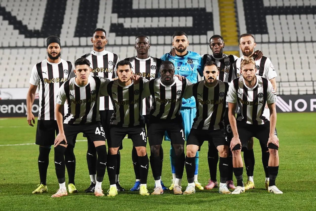 Trendyol 1. Lig'in 22. haftasında Manisa Futbol Kulübü ile İstanbulspor, Manisa 19 Mayıs...