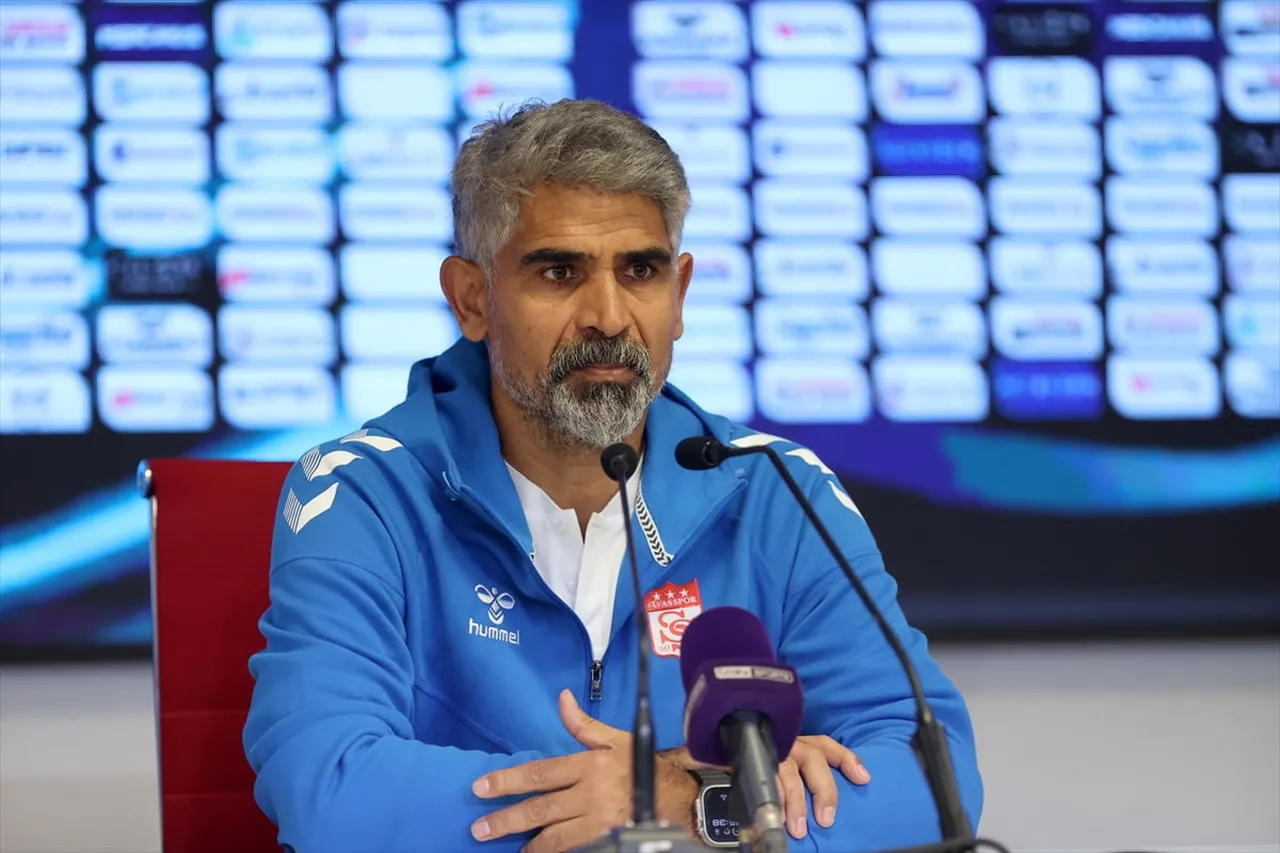 Trendyol 1. Lig'in 31. haftasında Özbelsan Sivasspor ile Eminevim Ümraniyespor takımları BG Grup 4...