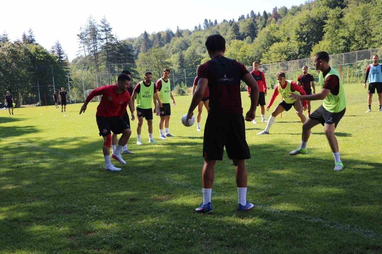 TRENDYOL 1. LİG'İN YENİ EKİPLERİNDEN FATİH KARAGÜMRÜK, YENİ SEZON HAZIRLIKLARI KAPSAMINDA İKİNCİ...