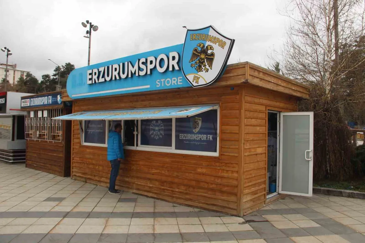 TRENDYOL 1. LİG’İ ŞAMPİYON TAMAMLAYARAK SÜPER LİG’E YÜKSELEN ERZURUMSPOR FK’DA STORE ÇALIŞMALARI...
