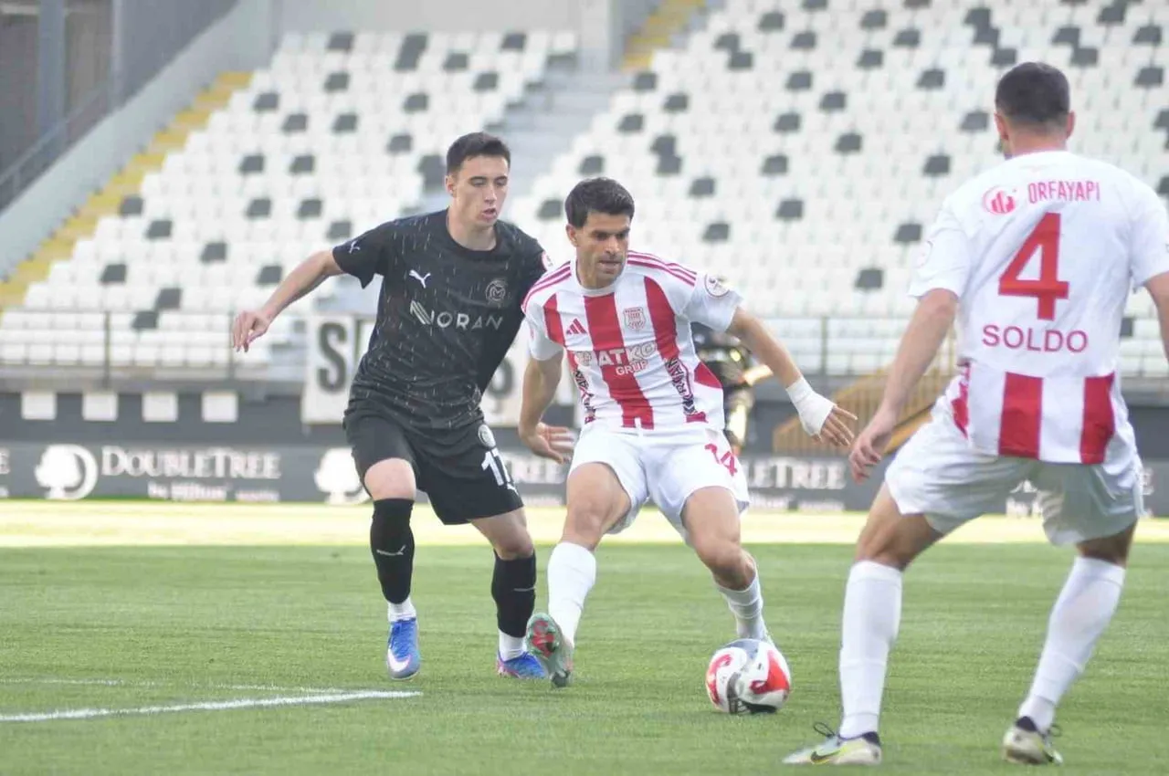 TRENDYOL 1. LİG’İN 34. HAFTA KARŞILAŞMASINDA MANİSA FK EVİNDE AĞIRLADIĞI PENDİKSPOR KARŞISINDA 2-0...