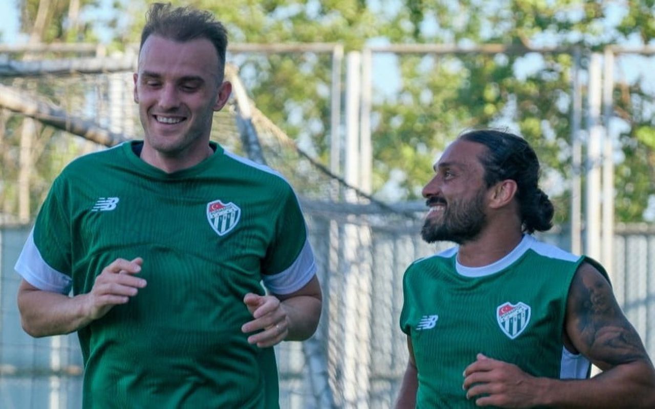 TRENDYOL 1. LİG’İN ÇİÇEĞİ BURNUNDA EKİBİ BURSASPOR, 2026-2027 SEZONU HAZIRLIKLARINA ÖZLÜCE İBRAHİM...
