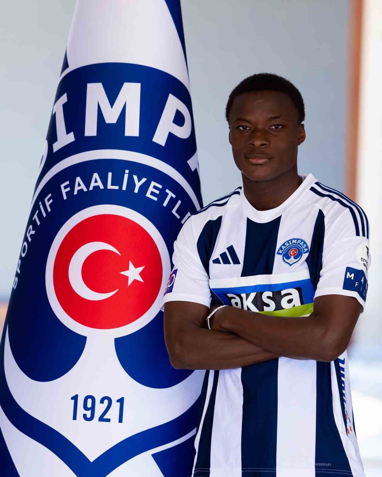 TRENDYOL SÜPER LİG EKİPLERİNDEN KASIMPAŞA, 2007 DOĞUMLU FİLDİŞİ SAHİLLİ DALO STANN ELYSEE'İ...