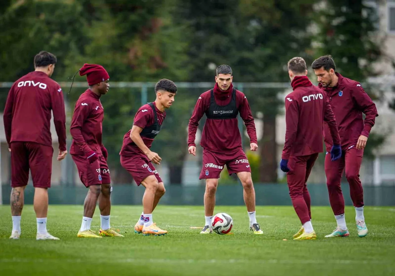 TRENDYOL SÜPER LİG'İN 34. VE SON HAFTASINDA TRABZONSPOR, YARIN SAAT 20.00'DE GENÇLERBİRLİĞİ'Nİ...