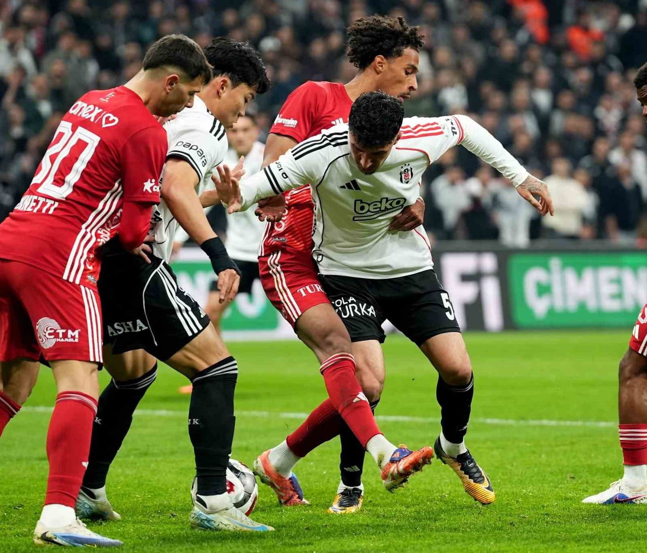 TRENDYOL SÜPER LİG’İN 29. HAFTASINDA BEŞİKTAŞ, SAHASINDA ANTALYASPOR İLE KARŞILAŞIYOR. MÜCADELENİN...