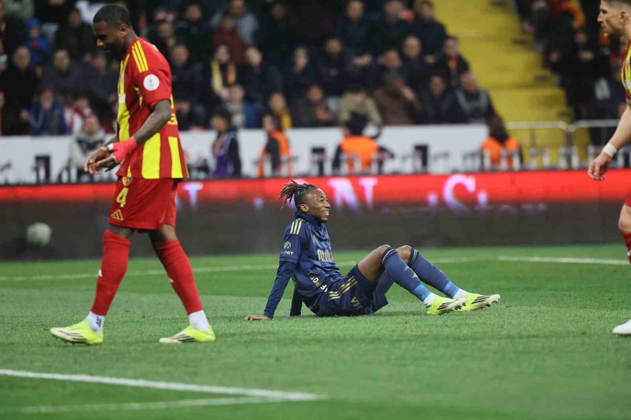 TRENDYOL SÜPER LİG’İN 29. HAFTASINDA FENERBAHÇE, DEPLASMANDA KAYSERİSPOR'U 4-0'LIK SKORLA MAĞLUP...