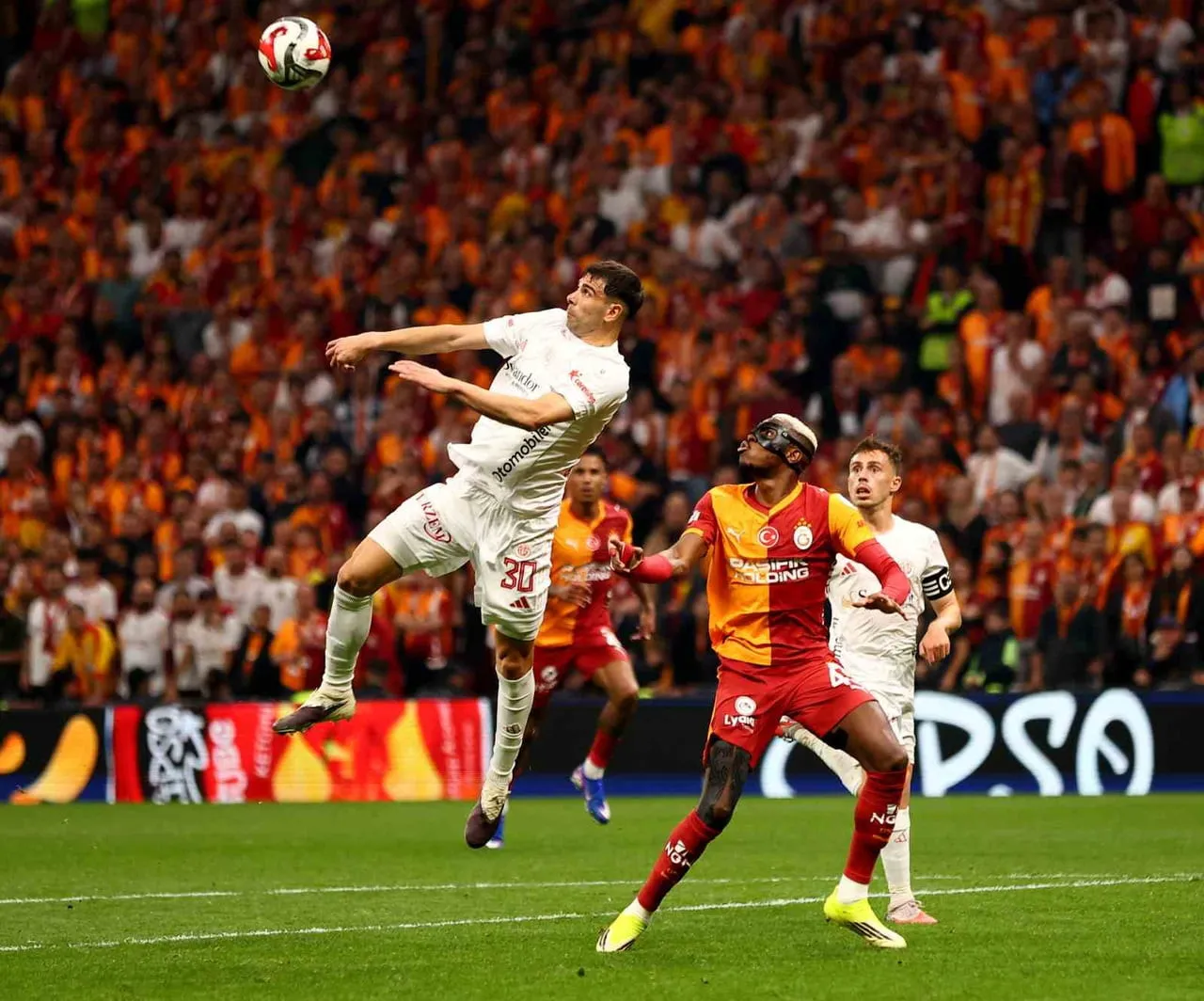 TRENDYOL SÜPER LİG’İN 33. HAFTASINDA GALATASARAY, SAHASINDA ANTALYASPOR İLE KARŞILAŞIYOR....