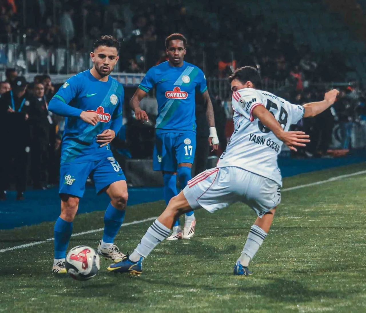 TRENDYOL SÜPER LİG’İN SON HAFTASINDA ÇAYKUR RİZESPOR SAHASINDA KARŞILAŞTIĞI BEŞİKTAŞ İLE 2-2...