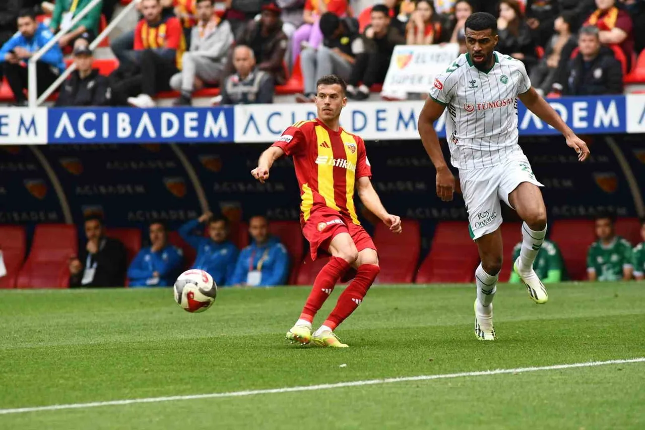 TRENDYOL SÜPER LİG’İN SON HAFTASINDA KAYSERİSPOR, KONUK ETTİĞİ KONYASPOR’U 2-1 MAĞLUP ETTİ....
